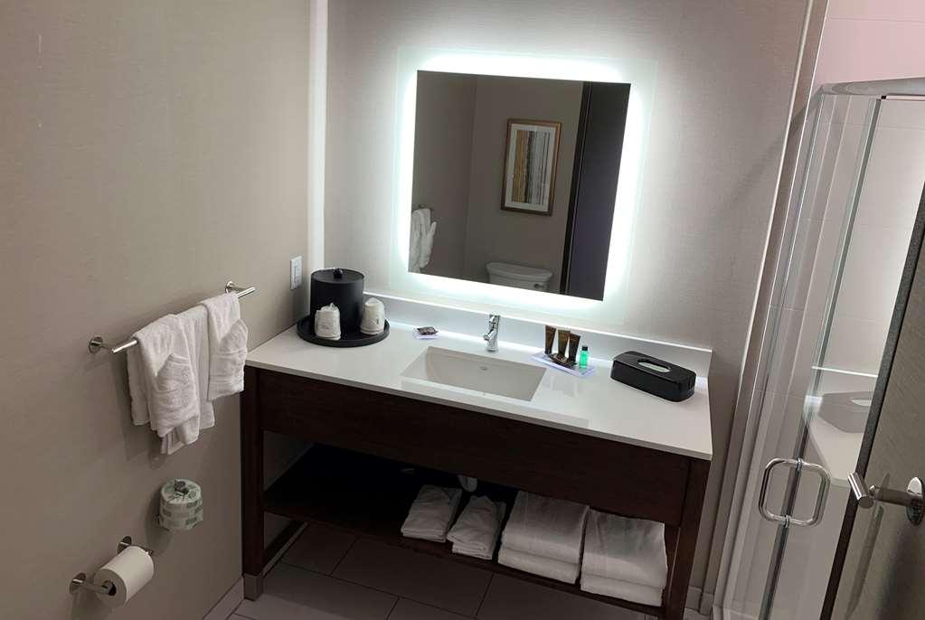 Wingate By Wyndham Hurricane Wv Room photo